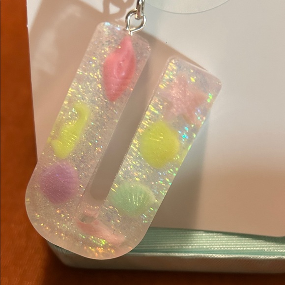 Colorful Keychain Accessory - Picture 2 of 3